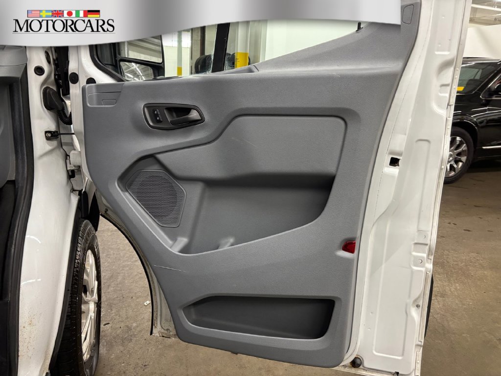 Used 2015 Ford Transit 250 130 Low Roof w/ Exterior Upgrade Package RWD image 14