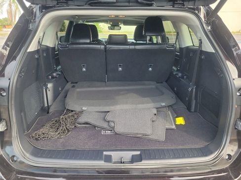 Used 2020 Toyota Highlander Limited FWD image 8