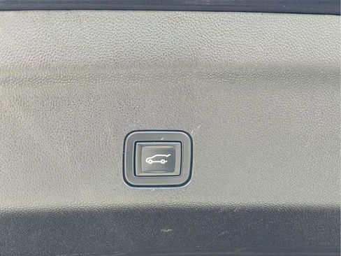 Used 2023 Chevrolet Tahoe Premier AWD/4WD image 10