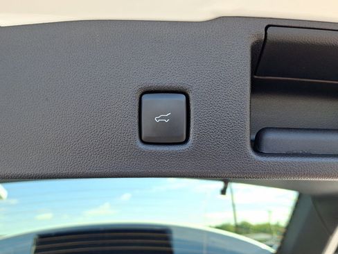 Used 2025 Ford Escape PHEV w/ Class II Trailer Tow Package image 30