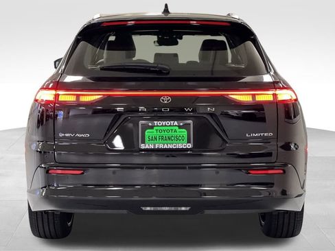 New 2025 Toyota Crown Signia image 4