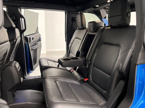 Used 2025 Ford Bronco Badlands AWD/4WD image 15