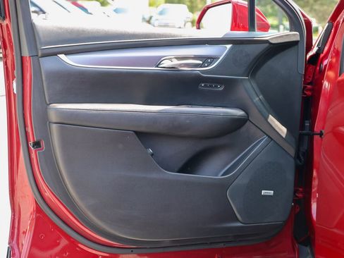 Used 2019 Cadillac XT5 Luxury AWD/4WD image 4