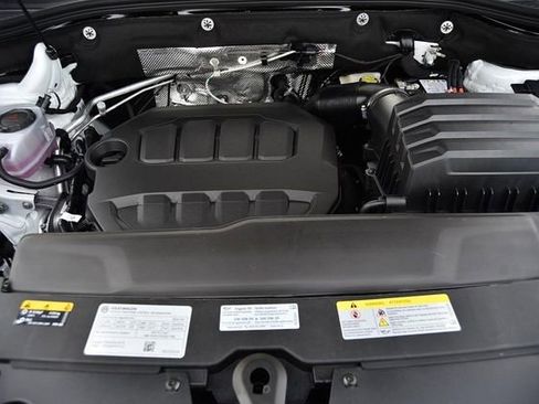 New 2026 Volkswagen Atlas Cross Sport SE image 27