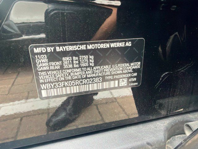 Used 2024 BMW i5 eDrive40i w/ Premium Package RWD image 9