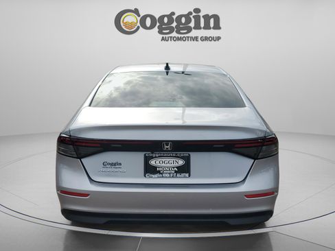 New 2025 Honda Accord SE image 4