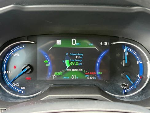 Used 2025 Toyota RAV4 XLE AWD/4WD image 12
