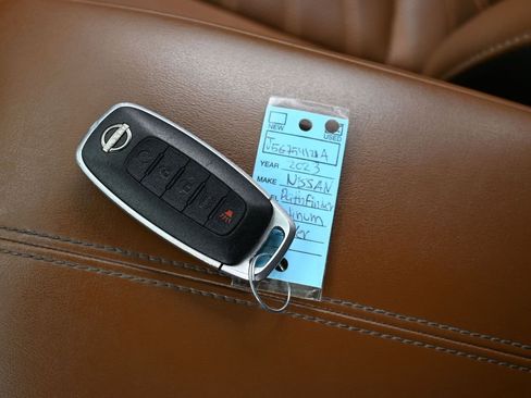 Used 2023 Nissan Pathfinder Platinum image 20