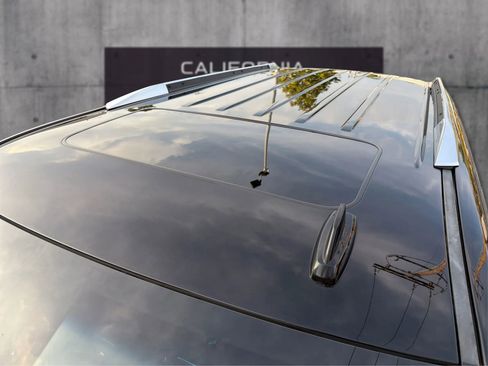 Used 2016 Cadillac Escalade Luxury image 12