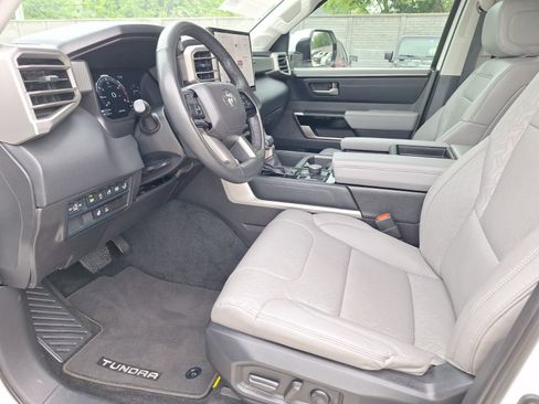 Used 2024 Toyota Tundra Limited AWD/4WD image 16