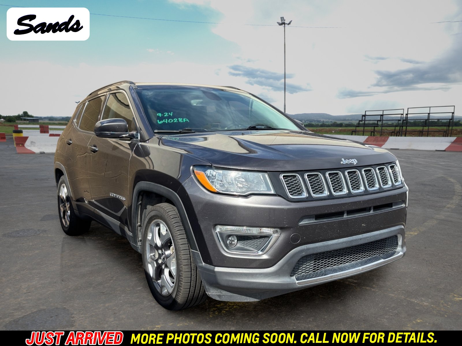 Used 2020 Jeep Compass Limited FWD image 1