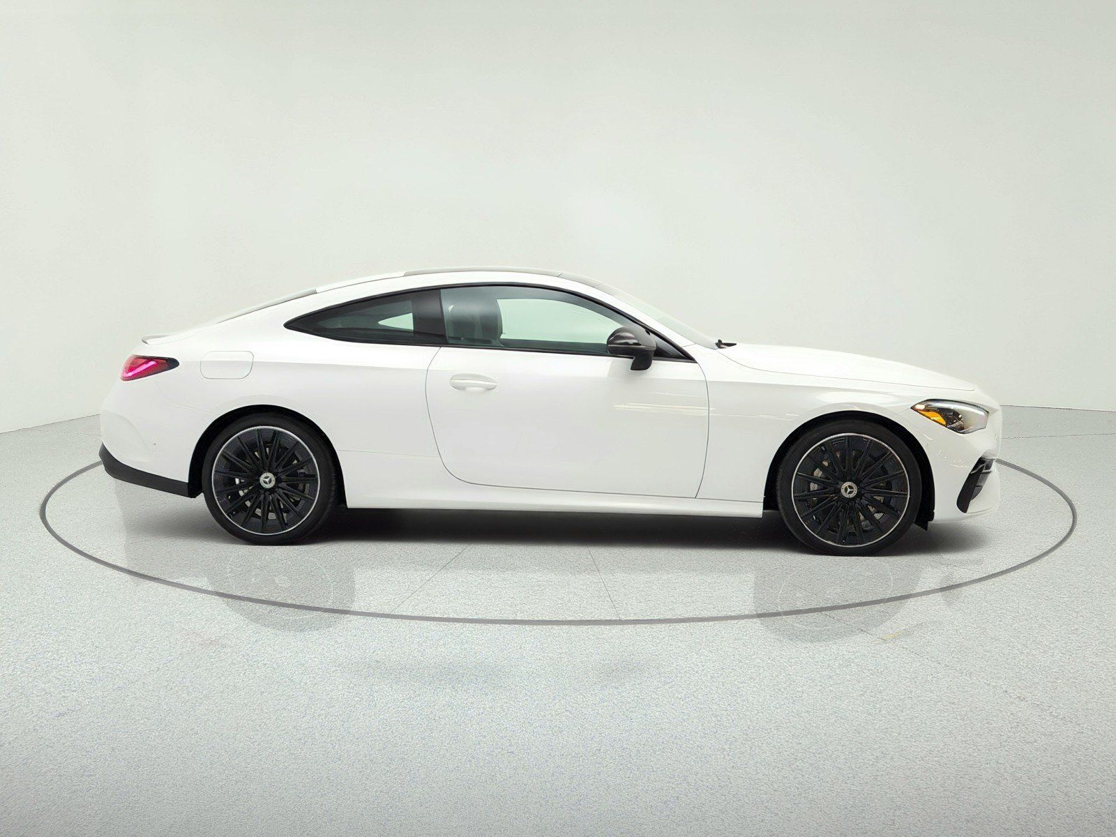 New 2026 Mercedes-Benz CLE 450 4MATIC Coupe image 4