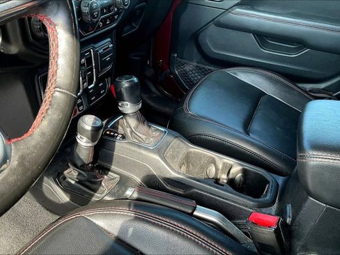 Used 2021 Jeep Wrangler Unlimited Rubicon AWD/4WD image 14
