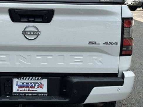Used 2024 Nissan Frontier SL w/ Technology Package AWD/4WD image 19