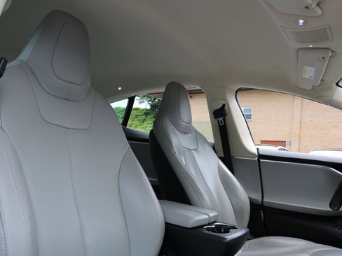 Used 2013 Tesla Model S RWD image 42