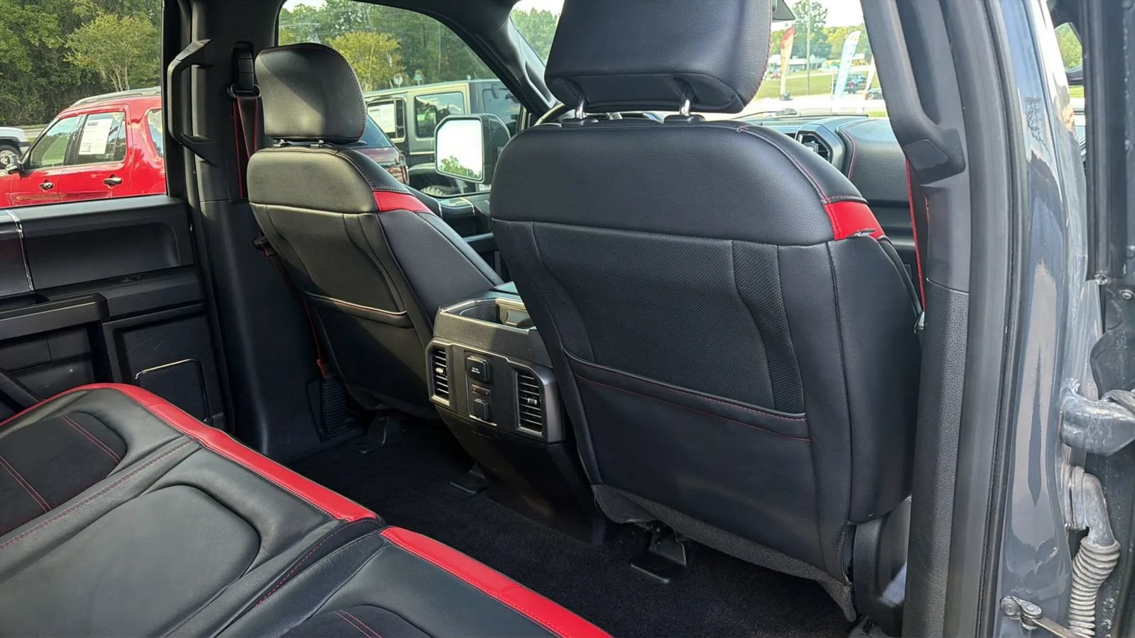 Used 2016 Ford F150 Lariat w/ Equipment Group 502A Luxury AWD/4WD image 19