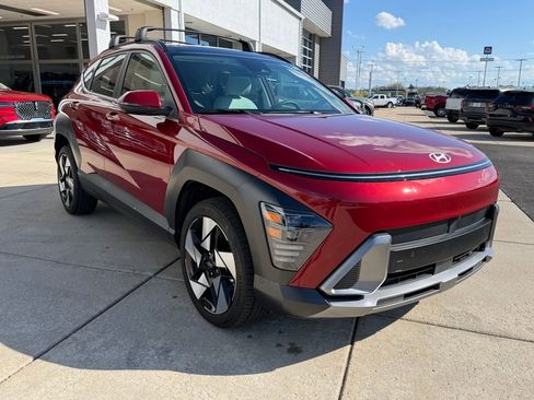 Used 2025 Hyundai Kona Limited image 3