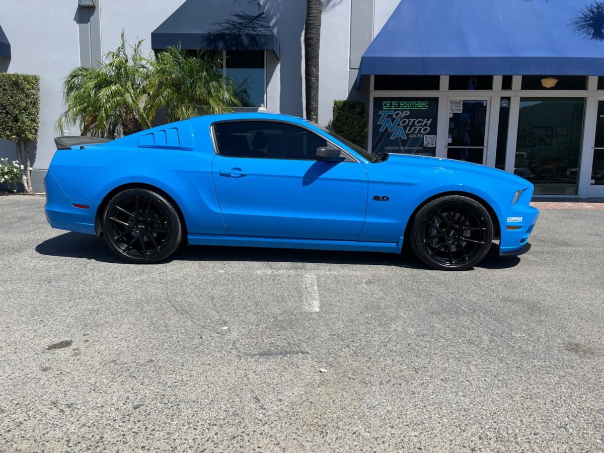 Used 2014 Ford Mustang GT Premium w/ GT Track Package RWD image 4