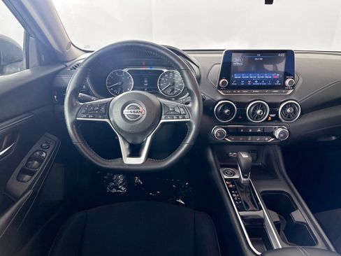 Used 2022 Nissan Sentra SV FWD image 14