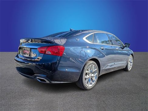 Used 2016 Chevrolet Impala LTZ w/ Enhanced Convenience Package image 5