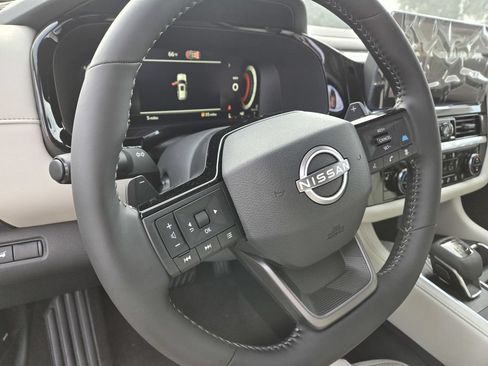 New 2026 Nissan Pathfinder SL w/ SL Premium Package AWD/4WD image 12