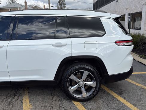 Used 2021 Jeep Grand Cherokee L Limited w/ Luxury Tech Group II image 7