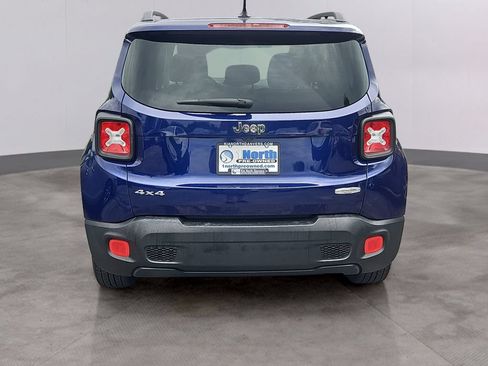 Used 2016 Jeep Renegade Latitude w/ Cold Weather Group AWD/4WD image 5