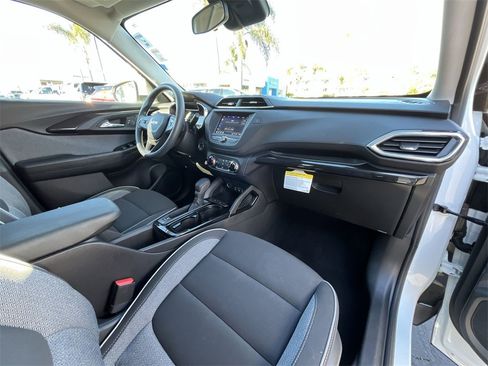 Used 2023 Chevrolet TrailBlazer LT image 27