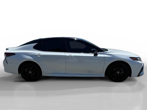 Used 2024 Toyota Camry XSE FWD image 6