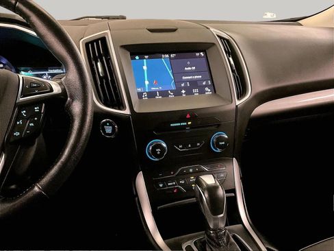Used 2018 Ford Edge SEL w/ Equipment Group 201A image 7