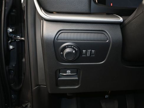 New 2026 Jeep Grand Wagoneer 4WD image 14