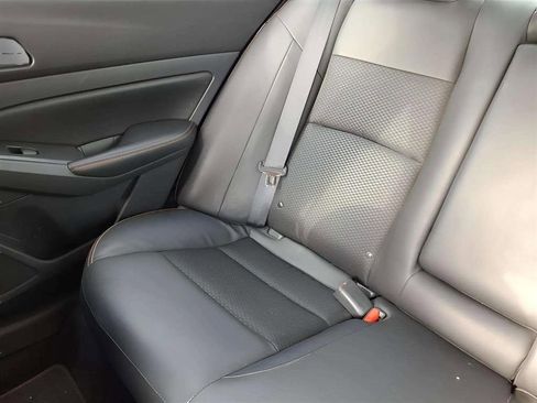 Used 2022 Nissan Altima 2.5 SR image 16