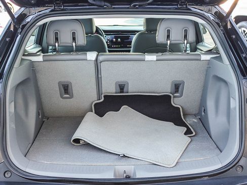 Used 2022 Chevrolet Bolt EUV Premier w/ Launch Edition image 26