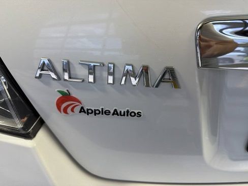 Used 2011 Nissan Altima 2.5 S FWD image 7