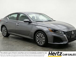 Used 2025 Nissan Altima 2.5 SV FWD video 1