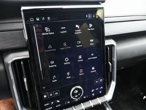 Used 2025 GMC Acadia Elevation image 12