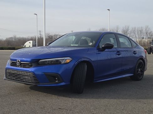 Used 2023 Honda Civic Sport image 10