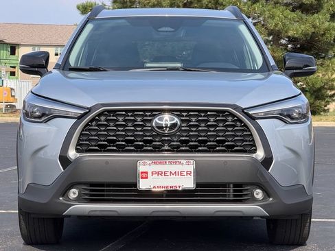 Certified 2025 Toyota Corolla Cross XLE w/ Convenience Package AWD/4WD image 9