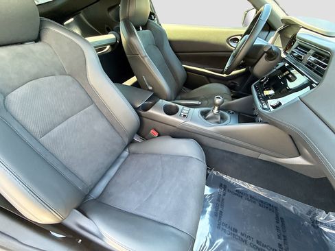 Used 2025 Nissan Z Performance w/ Floor Mat Package image 14