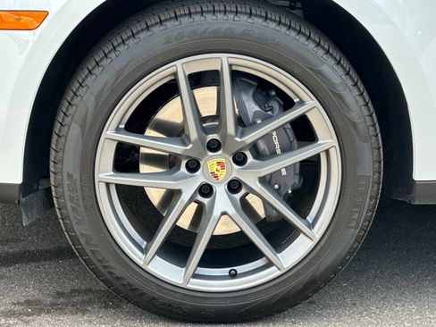 Used 2026 Porsche Macan AWD/4WD image 27