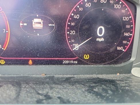 Used 2024 Volkswagen Taos SEL AWD/4WD image 5
