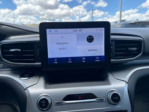 Used 2022 Ford Explorer XLT w/ Equipment Group 202A AWD/4WD image 58