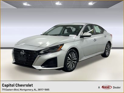 Used 2023 Nissan Altima 2.5 SV