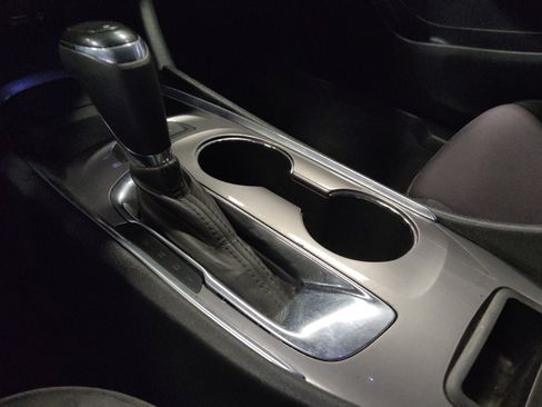 Used 2020 Chevrolet Malibu LT FWD image 26