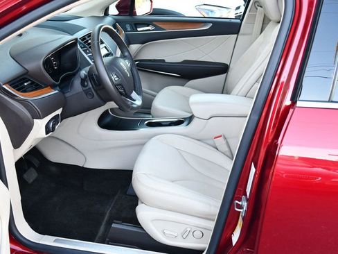 Used 2017 Lincoln MKC Select w/ Select Plus Package image 14