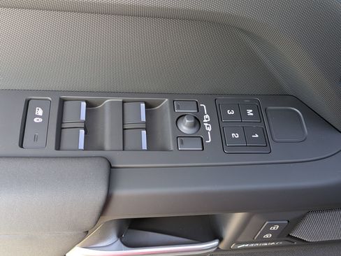 New 2026 Land Rover Defender 110 S image 22