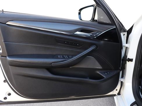 Used 2019 BMW M5 w/ Executive Package image 36