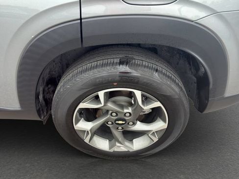 Used 2024 Chevrolet Trax LT w/ Driver Confidence Package FWD image 10