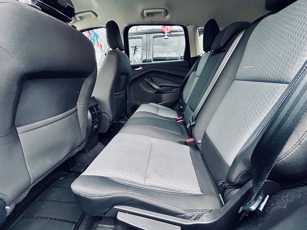 Used 2018 Ford Escape SE AWD/4WD image 16