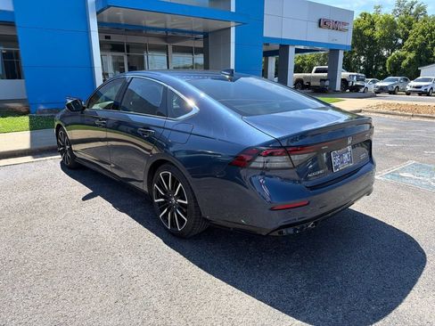 Used 2024 Honda Accord Touring image 6